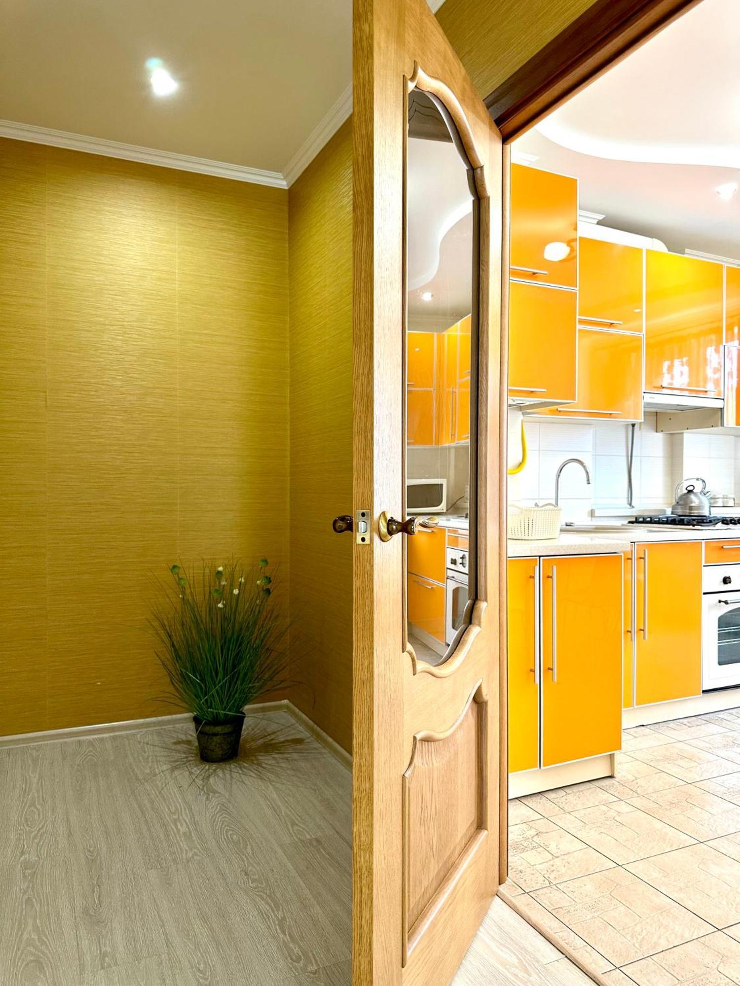Apartments With A Coffee Machine In The City Center, Near A Park And Zlata Plaza Rivne Exterior photo