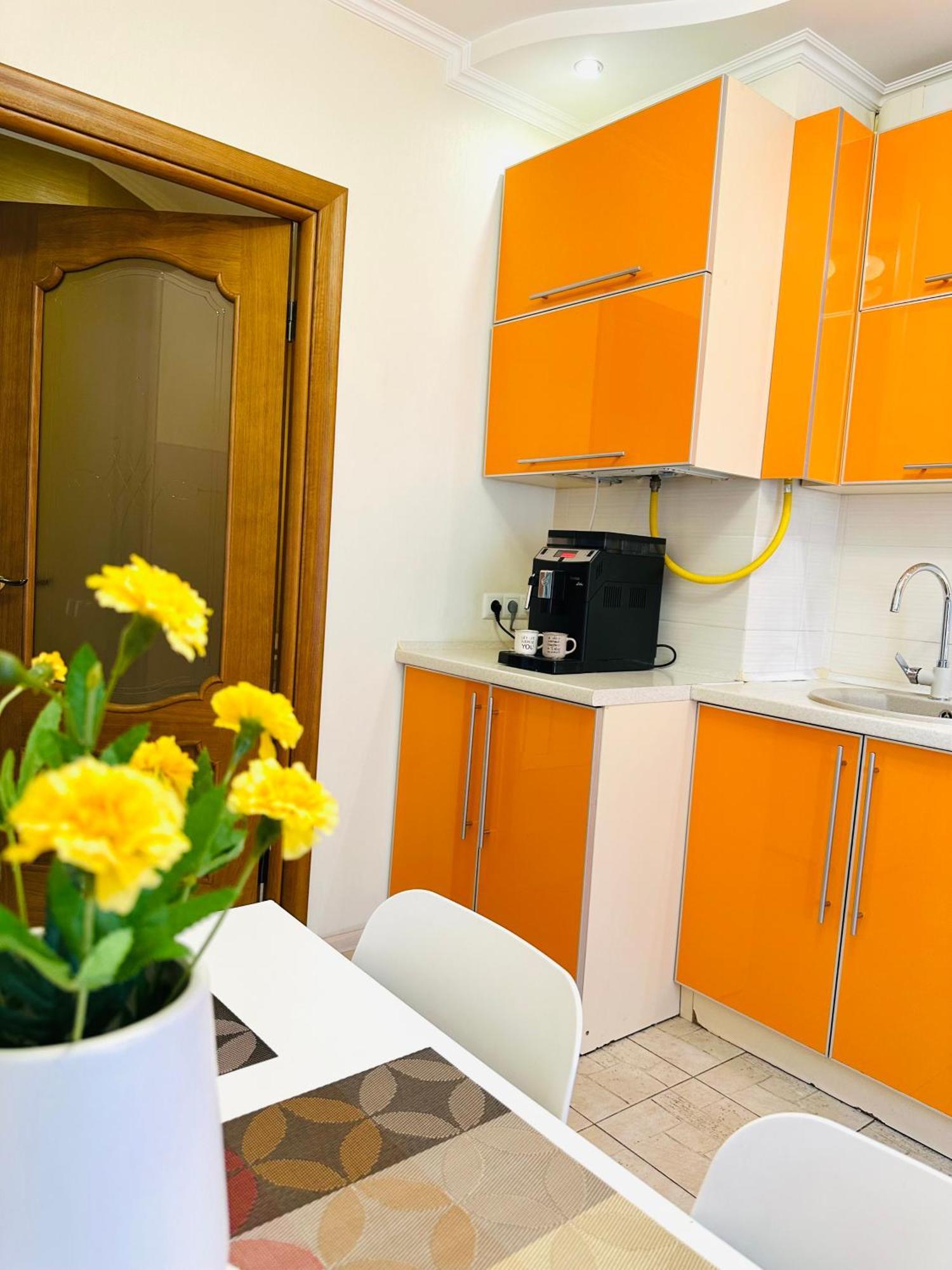 Apartments With A Coffee Machine In The City Center, Near A Park And Zlata Plaza Rivne Exterior photo